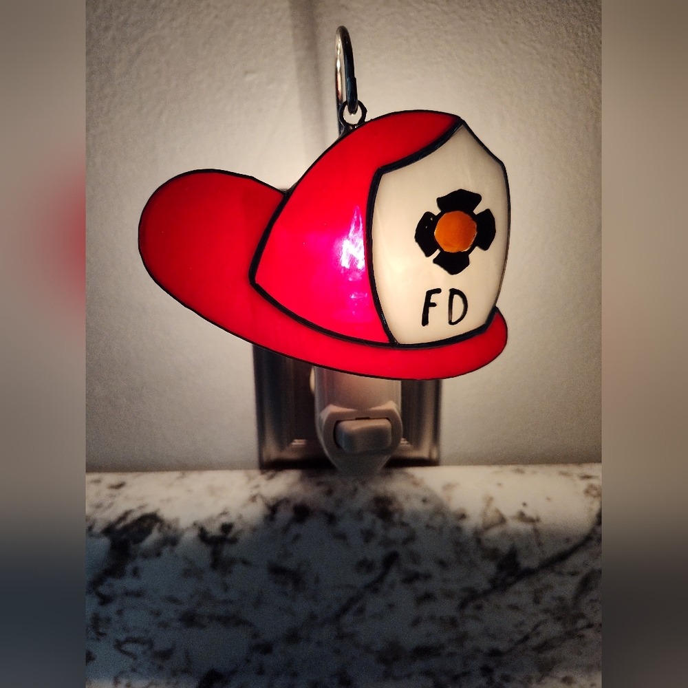 Firefighter Helmet Nightlight. Bulb Incl.